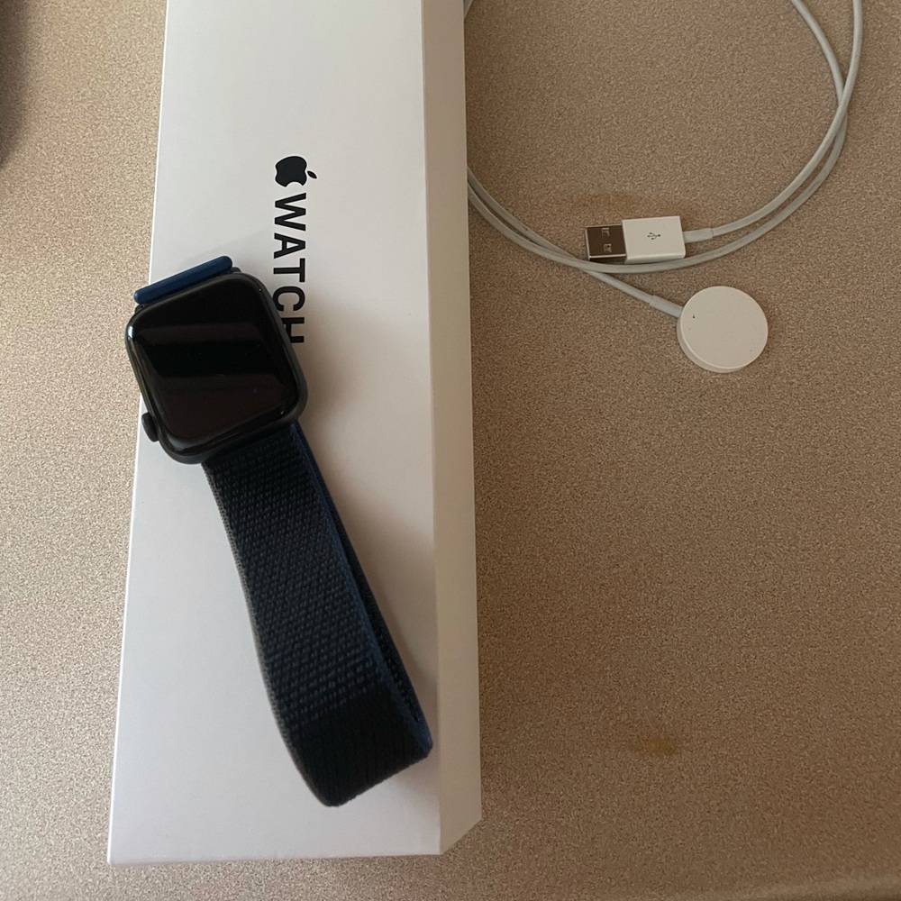 Brand new Apple Series 6 Smart watch.